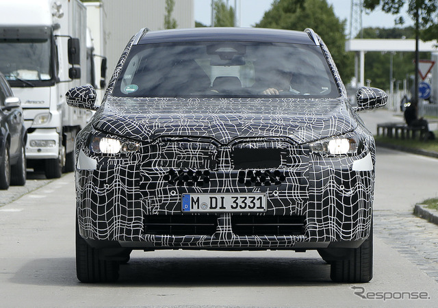 BMW X3 次期型に追加されるPHEV(スクープ写真)