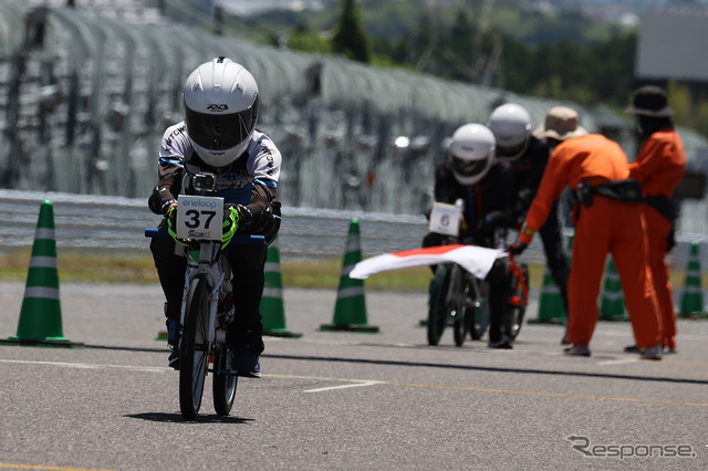 総合2位(DivNEXTクラス優勝・高校生部門)の長野県飯田OIDE長姫高校原動機部