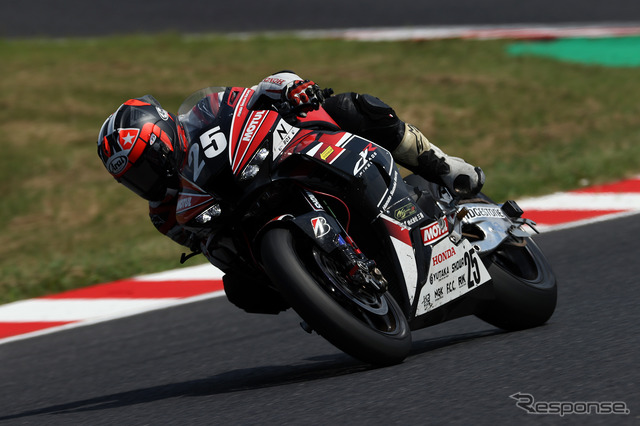 総合7番手の#25 Honda Sofukai Suzuka Racing(亀井雄大/杉山優輝/田所隼)