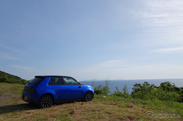 ホンダe アドバンス。鹿児島・長島から東シナ海を望む。