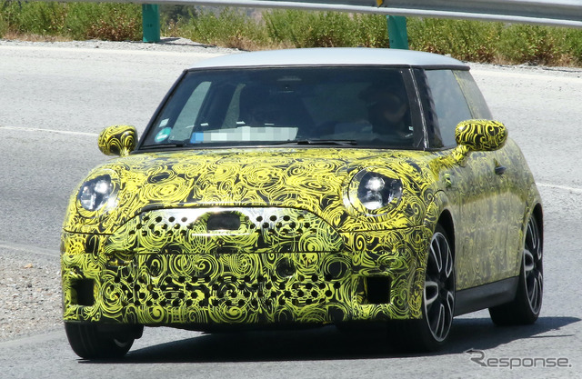 MINI JCW 改良新型プロトタイプ(スクープ写真)