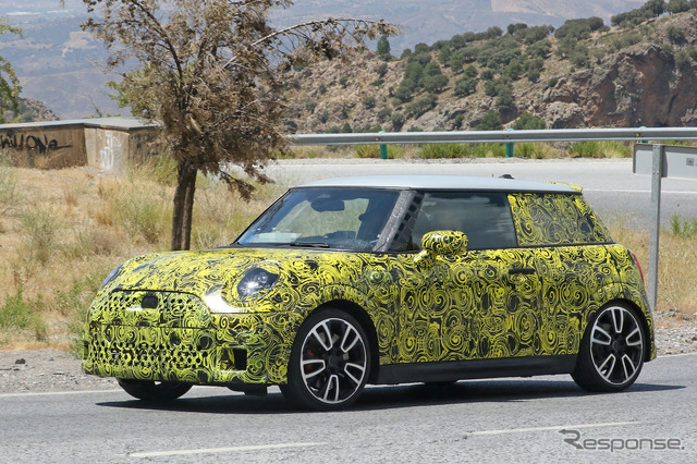 MINI JCW 改良新型プロトタイプ(スクープ写真)