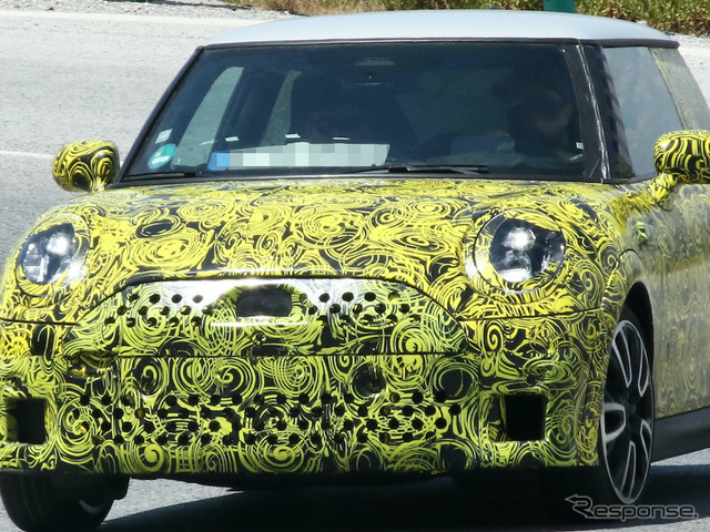 MINI JCW 改良新型プロトタイプ(スクープ写真)