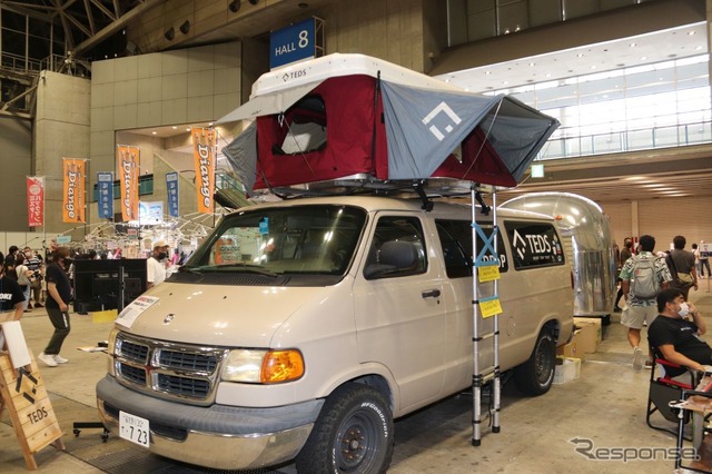 TEDS:横方向に展開するのでルーフの全長が短い乗用車などにも取り付け可能