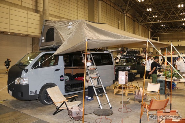アソモビ2022:大型ルーフテント2種
