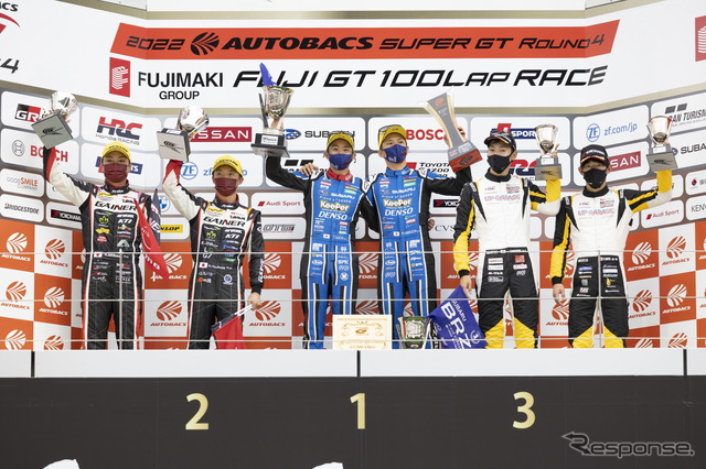 GT300クラス表彰式