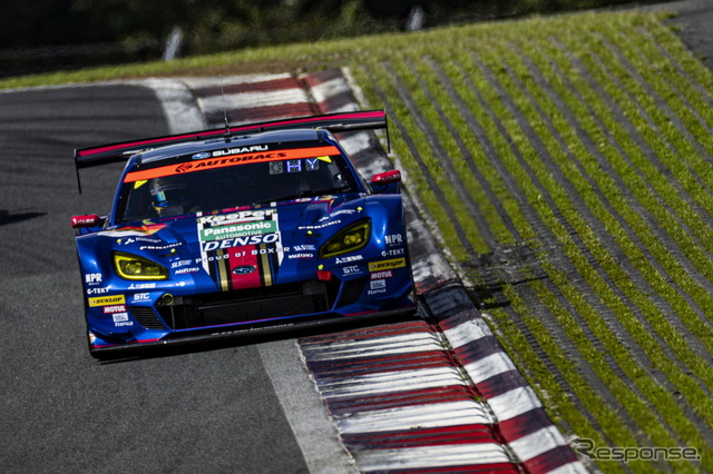 GT300クラス優勝の#61 SUBARU BRZ R&D SPORT(井口卓人/山内英輝)