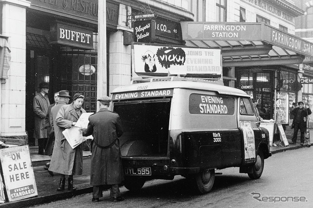 ロンドン市内で新聞を配達するベッドフォードCA(1958年)