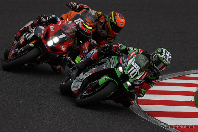 2位の#10 Kawasaki Racing Team Suzuka 8H（L・ハスラム／A・ロウズ／J・レイ）