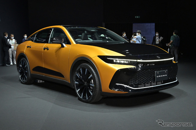 ダンロップを履くトヨタ・クラウン新型