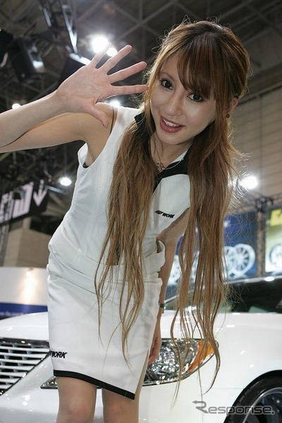 【東京オートサロン09】写真蔵…WORK / マセラティ グラントゥーリスモ &レクサスLS