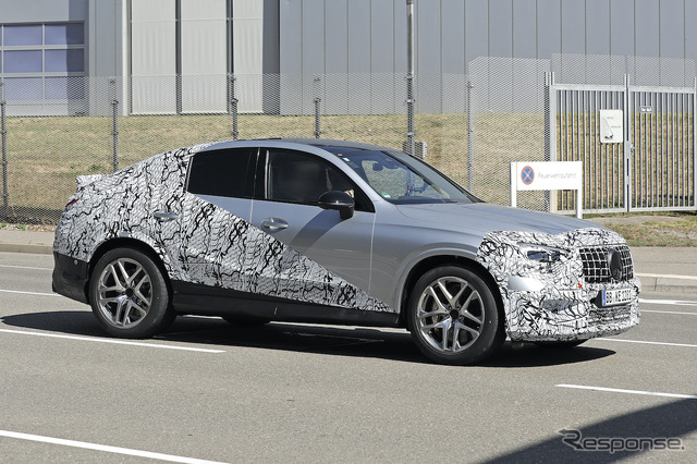 メルセデス AMG GLC 63 クーペ(スクープ写真)