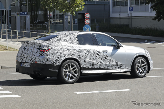 メルセデス AMG GLC 63 クーペ(スクープ写真)