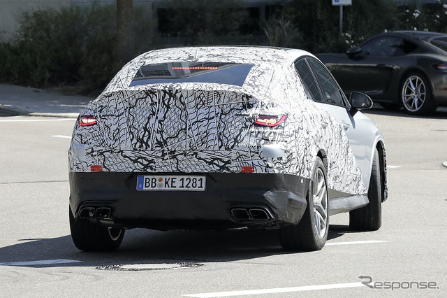 メルセデス AMG GLC 63 クーペ(スクープ写真)