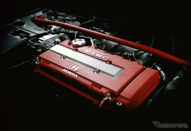 1.6L DOHC VTEC + PGM-FI エンジン（ホンダ シビックタイプR）