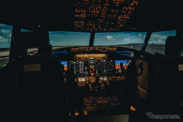 ボーイング737型機を再現したコックピット