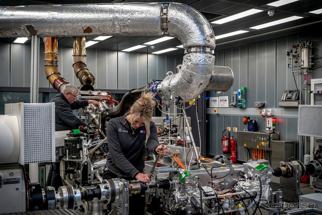英国の専用工場で生産を開始したメルセデスAMG ワン