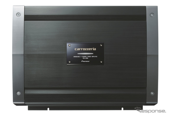 「ブリッジ接続」が可能な「4chパワーアンプ」の一例(カロッツェリア・PRS-A900)。