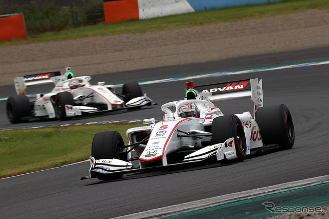 3位の#5 牧野任祐(DOCOMO TEAM DANDELION RACING)