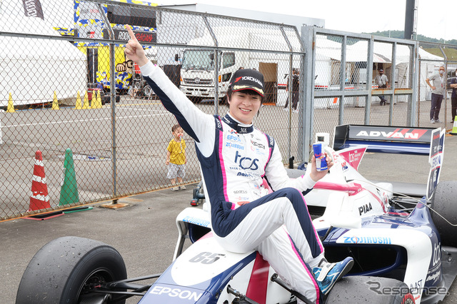 予選でポールポジションを獲得した#65 大湯都史樹(TCS NAKAJIMA RACING)