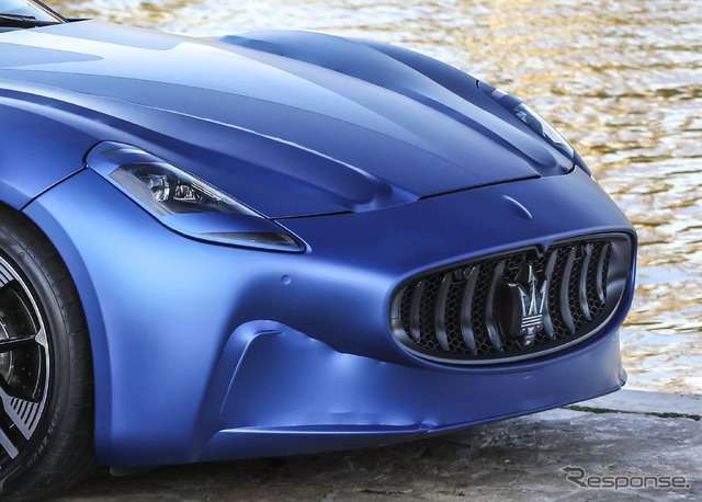 マセラティ・グラントゥーリズモ 次期型のプロトタイプ