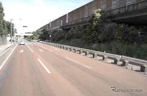 カメラ：取得した画像により地物等を判別し、点群データに地物情報の付加が可能