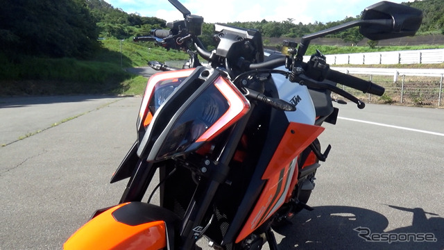 KTM 1290スーパーデューク R EVO