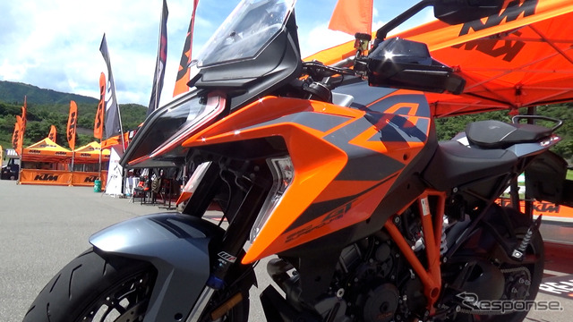 KTM 1290スーパーデューク GT