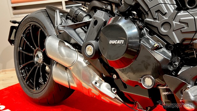 「Ducati meets Poltrona Frau」