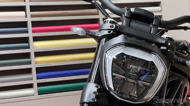 「Ducati meets Poltrona Frau」