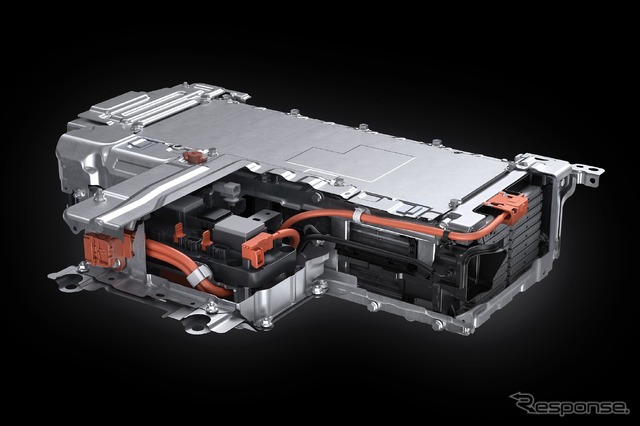 バイポーラ型ニッケル水素電池（レクサスRX搭載）