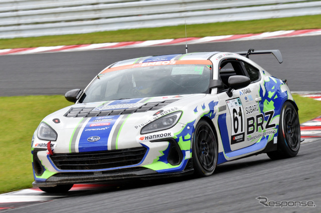 スーパー耐久第4戦大分オートポリス5時間レースの様子
