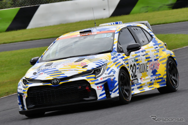 スーパー耐久第4戦大分オートポリス5時間レースの様子