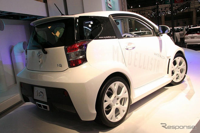 【東京オートサロン09】写真蔵…トヨタ モデリスタ iQ