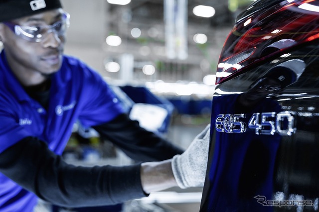 メルセデスベンツの米国アラバマ州タスカルーサ工場で生産を開始した EQS SUV