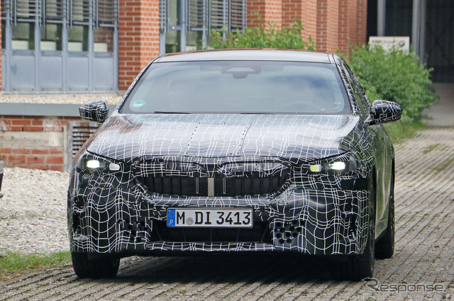 BMW 5シリーズ 次期型プロトタイプ(スクープ写真)