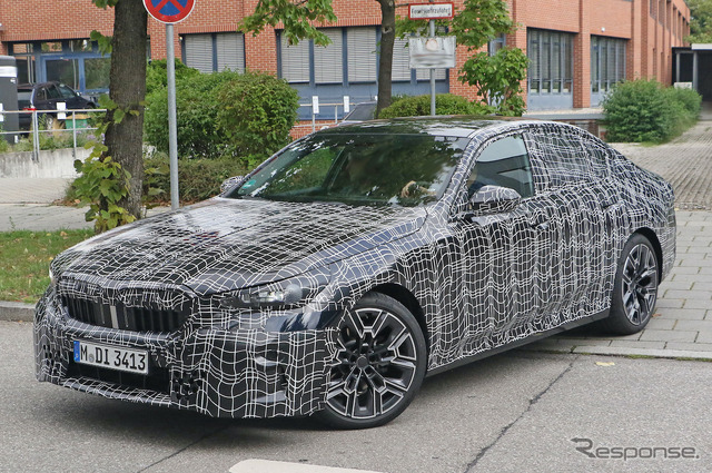 BMW 5シリーズ 次期型プロトタイプ(スクープ写真)