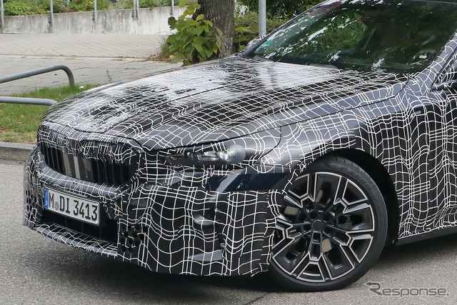 BMW 5シリーズ 次期型プロトタイプ(スクープ写真)