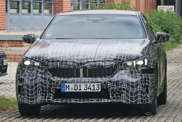 BMW 5シリーズ 次期型プロトタイプ(スクープ写真)