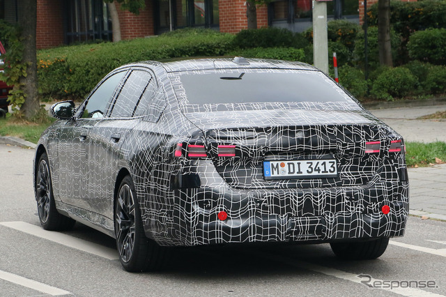 BMW 5シリーズ 次期型プロトタイプ(スクープ写真)
