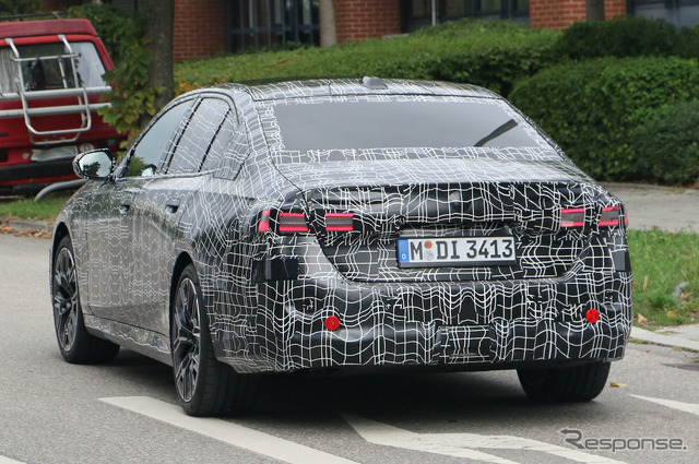 BMW 5シリーズ 次期型プロトタイプ(スクープ写真)