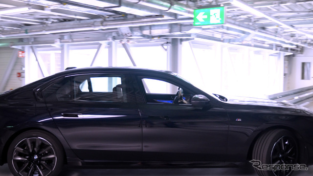 BMWディンゴルフィング工場構内での自動運転