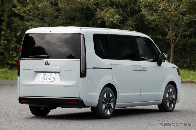 Honda ステップ ワゴン 新型(e:HEV AIR)