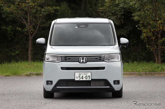 Honda ステップ ワゴン 新型(e:HEV AIR)