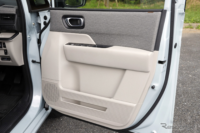Honda ステップ ワゴン 新型(e:HEV AIR)