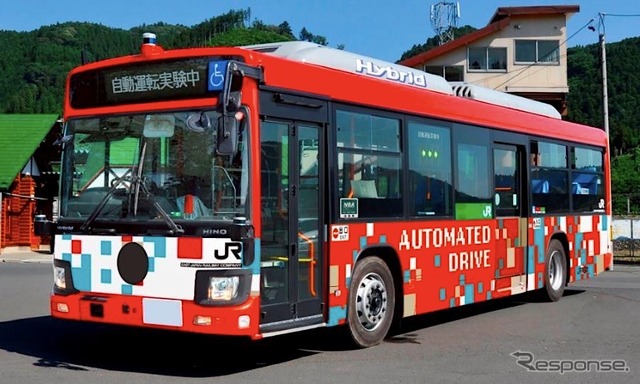 「先進性」「親しみやすさ」をコンセプトにデザインしたBRT専用大型自動運転バス
