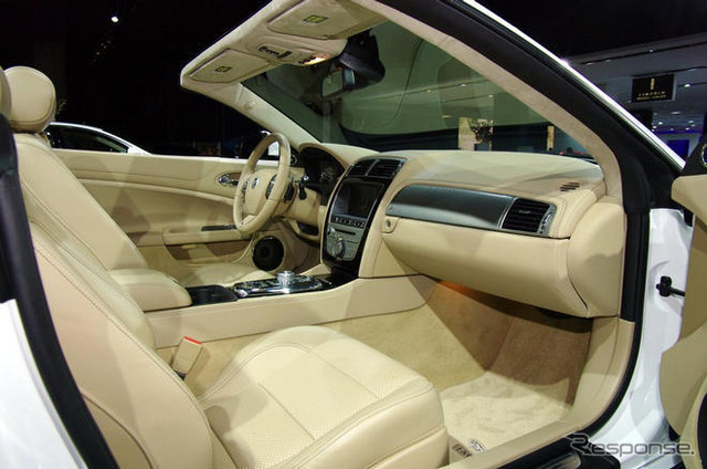 ジャガー XF / XK 2010年型…100%オールニューのエンジン