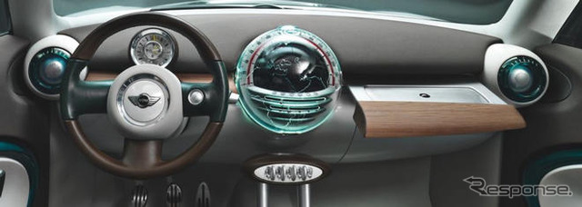 MINI、バルセロナのアパレル見本市に出展