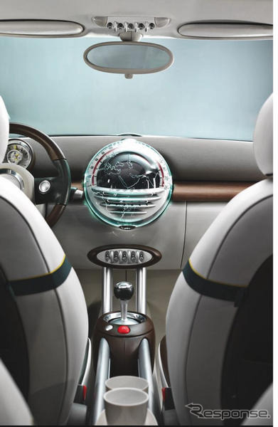 MINI、バルセロナのアパレル見本市に出展