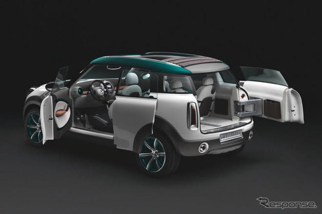 MINI、バルセロナのアパレル見本市に出展